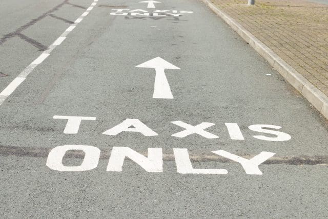 Taxi lane road marking uk