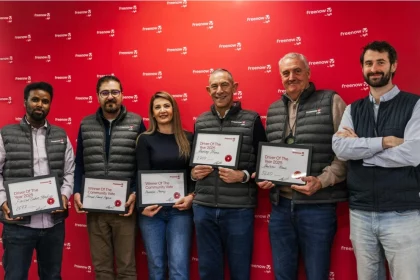 taxi drivers presented with freenow award